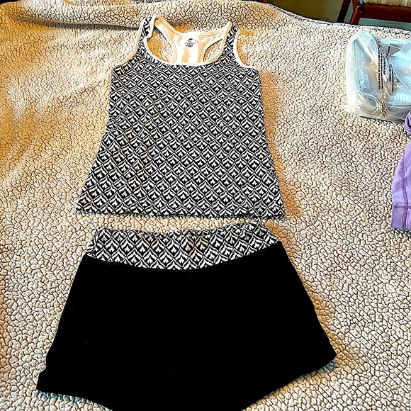 Joe Fresh Black and White Athletic Shorts - Picture 1 of 9